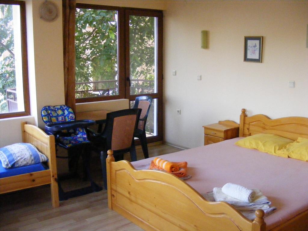 Guest House "Zora - Sarafovo" Burgas by Eksteriør bilde